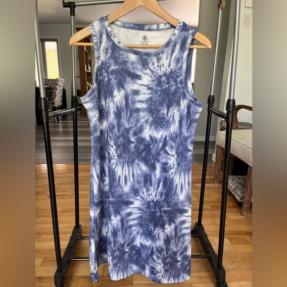 Dresses, tops, shorts, skirt with tags - Picture 7 of 16